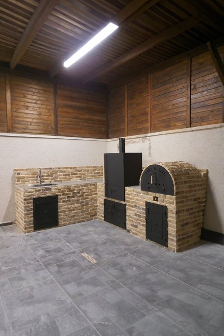 مطبخ خارجي مدمج – فرن بيتزا + مدخنة/صندوق تدخين + مغسلة